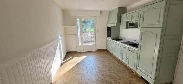 Superbe emplacement, commerces à pieds, au calme.