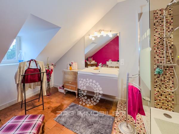 Charolles (71120) Maison de Ville rénovée avec élégance à Charolles !