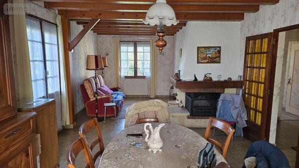 Pavillon à vendre à Sauzé-Vaussais dans les Deux-Sèvres (79190), ref : 181