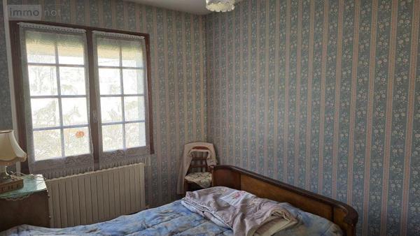 Pavillon à vendre à Sauzé-Vaussais dans les Deux-Sèvres (79190), ref : 181