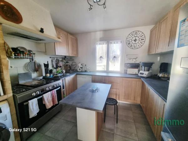 A découvrir Le Muy proche centre jolie villa F4 pp terrasse piscine garage sur 980m de terrain 386000€ dpe B Le Muy (83490)