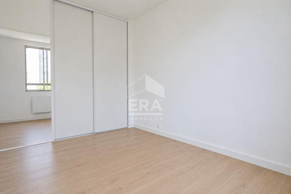 T3  57M2 DRANCY CAVE+PARKING
