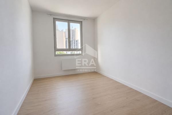 T3  57M2 DRANCY CAVE+PARKING