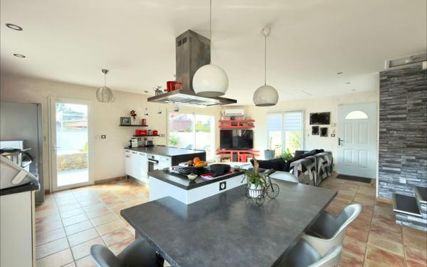 Maison à vendre    6 pièces • 127 m2 Salon-de-Provence