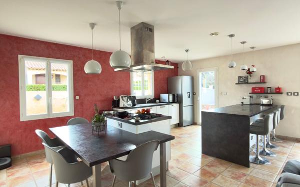 Maison à vendre    6 pièces • 127 m2 Salon-de-Provence