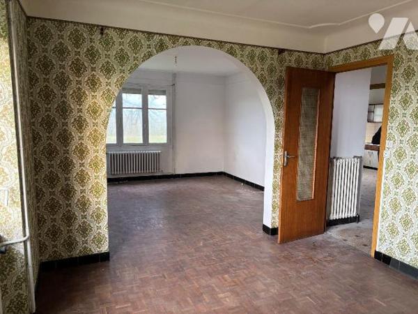 Maison a Vendre à BRIEC, en Finistère Sud (29), en Campagne, Maison d'habitation à rénover élev...