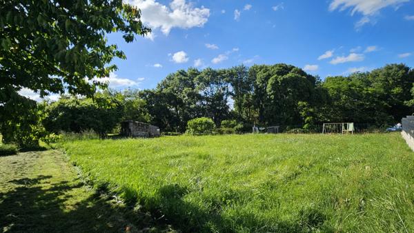 Terrain constructible environ 800m² sur VAL DE VIRVEE