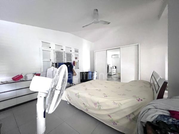 À vendre - Superbe maison T7 de 201 m² + 100 m² non habitable sur un terrain de 1213 m² - LE MARIN (972)