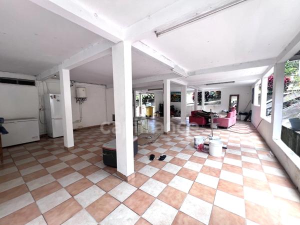 À vendre - Superbe maison T7 de 201 m² + 100 m² non habitable sur un terrain de 1213 m² - LE MARIN (972)