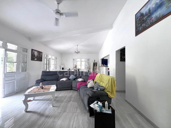 À vendre - Superbe maison T7 de 201 m² + 100 m² non habitable sur un terrain de 1213 m² - LE MARIN (972)
