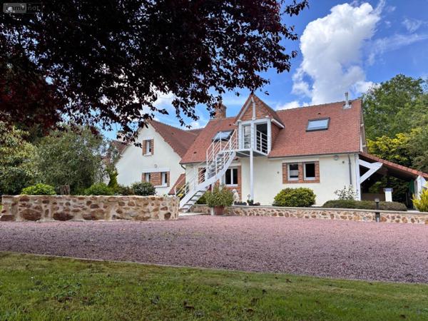 Maison à vendre à Yvré-l'Évêque dans la Sarthe (72530), ref : LMY/FR