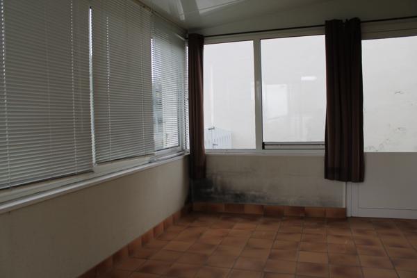 COULEUVRE - MAISON D'HABITATION AVEC ENVIRON 2300 M2 DE TERRAIN COMPRENANT UN PETIT ÉTANG.