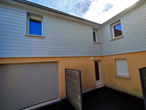 Dpt Ille et Vilaine (35), à vendre RENNES Centre-ville maison individuelle T4 de 64 m² - Terrain de 149 m² garage et jardin