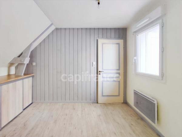 Dpt Ille et Vilaine (35), à vendre RENNES Centre-ville maison individuelle T4 de 64 m² - Terrain de 149 m² garage et jardin