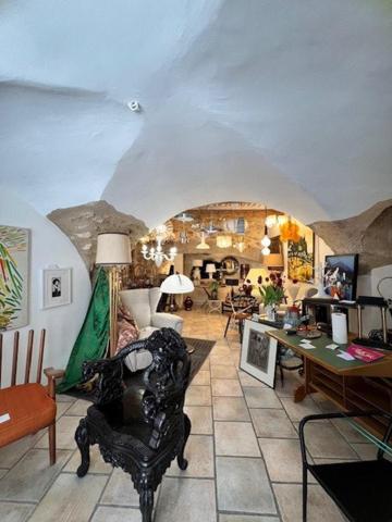 Local commercial prêt à etre exploité.