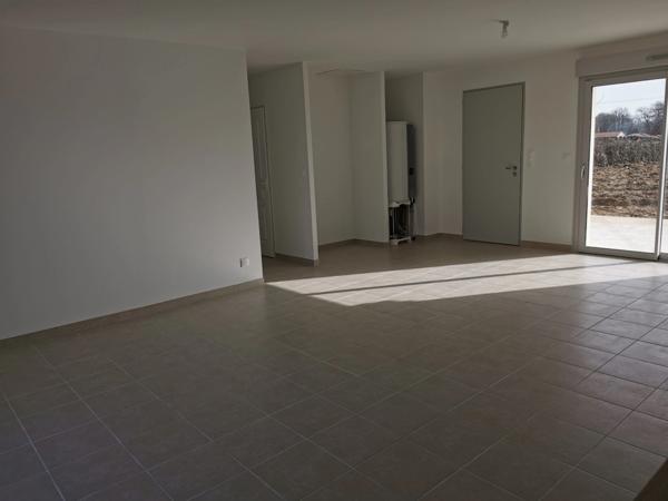 PAVILLON PLAIN-PIED 5 PIECES + GARAGE + JARDIN - CENTRE-BOURG