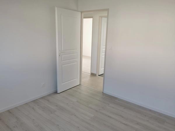 PAVILLON PLAIN-PIED 5 PIECES + GARAGE + JARDIN - CENTRE-BOURG