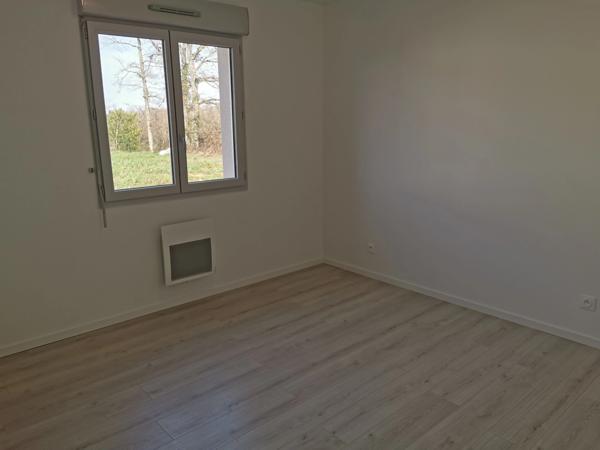 PAVILLON PLAIN-PIED 5 PIECES + GARAGE + JARDIN - CENTRE-BOURG