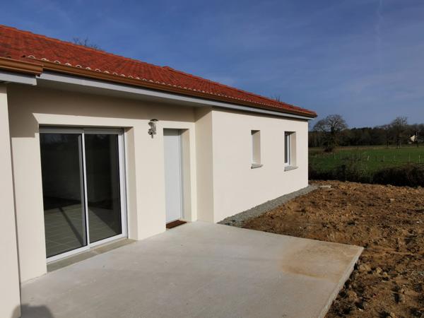 PAVILLON PLAIN-PIED 5 PIECES + GARAGE + JARDIN - CENTRE-BOURG