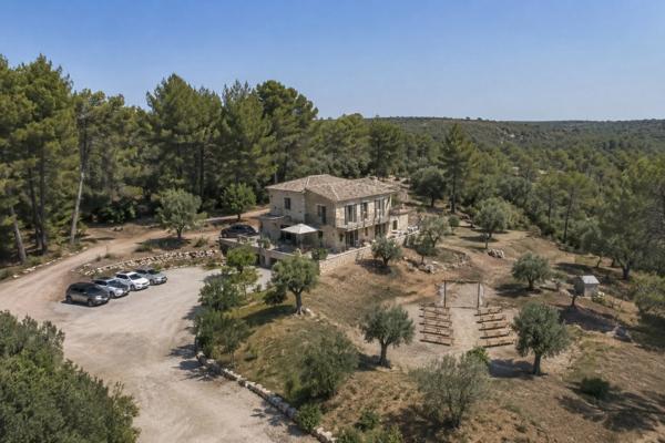 Domaine événementiel et activité traiteur haut de gamme – 1,130 M€ de CA – Rentabilité 250 K€ – Fonds & Murs – Hérault (34)