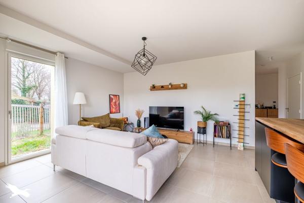 Appartement à vendre 378 000 € Décines-Charpieu 3 p 72 m² DPE B