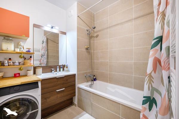 Appartement à vendre 378 000 € Décines-Charpieu 3 p 72 m² DPE B