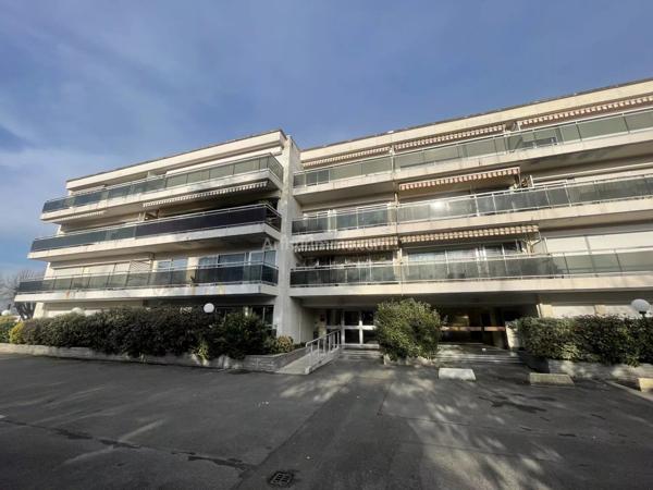 Vente Appartement 2 pièces 48 m2 à Évry-Courcouronnes