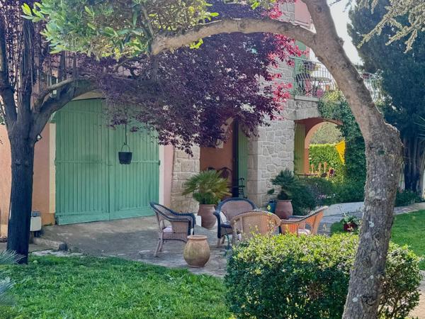 Maison à vendre 6 pièces PEROLS (34) avec piscine
