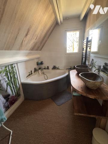 Maison quercynoise sur les hauteurs de Figeac