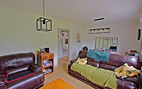 Appartement à louer    4 pièces •  Roye