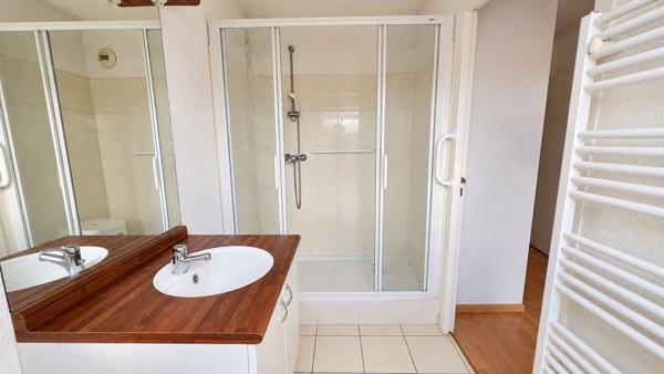 Appartement T4 90 m² au sol - 78 m² hab.
