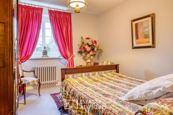 Maison Ile de France dans un parc arboré