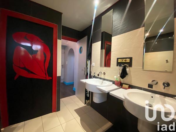 Longère 8 pièces de 220 m² à Saint-Donan (22800)