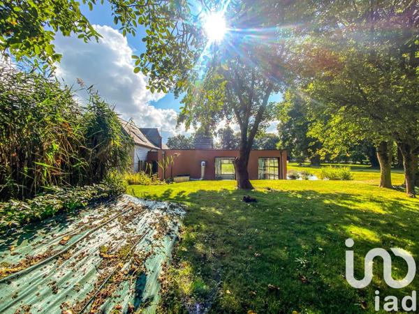 Longère 8 pièces de 220 m² à Saint-Donan (22800)