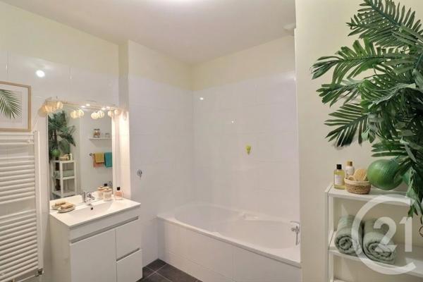 Appartement T3 à vendre  3 pièces - 73 m 2   BORDEAUX  - 33