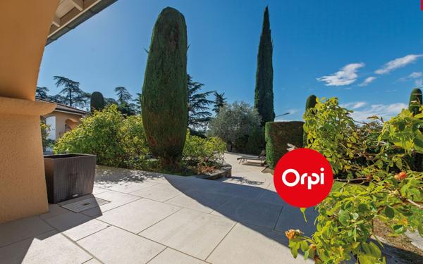 Maison à vendre    6 pièces • 284 m2 Saint-Priest