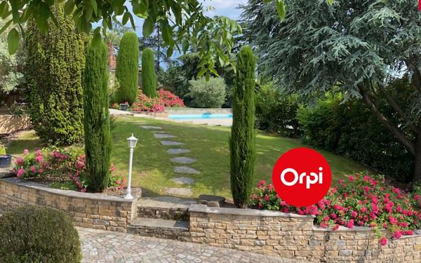 Maison à vendre    6 pièces • 284 m2 Saint-Priest