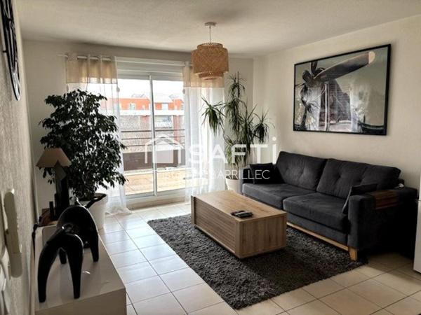 P2 rénové avec balcon, vue dégagée et box fermé