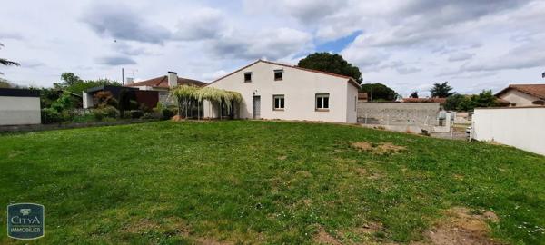 Maison à louer 7 pièces 178.2m² Pamiers (09100)