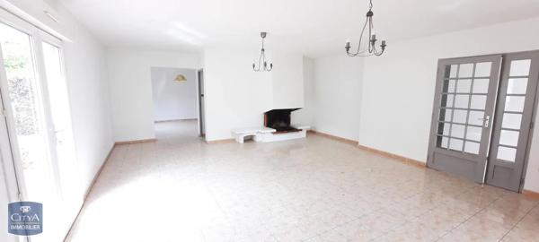 Maison à louer 7 pièces 178.2m² Pamiers (09100)