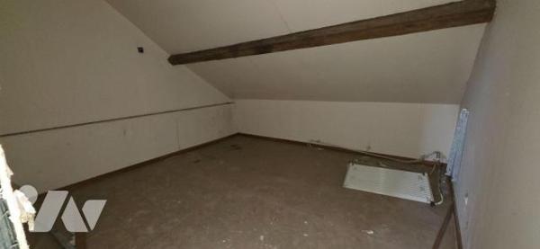 Immeuble à Vendre à Escautpont (59278) 

Cet immeuble est situé à Escautpont, une localité qu...