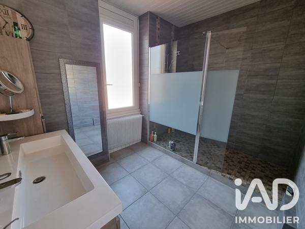 Maison à vendre 7 pièces 225 m² Montrond-les-Bains