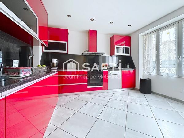 Maison familiale rénovée avec 4 chambres, garage et jardin