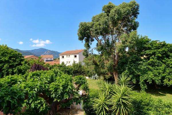 Appartement
         4 pièces
        - 85 m² Exclusivité 225 000 € *