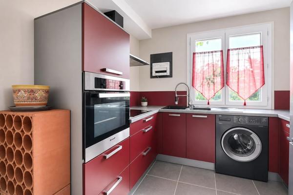 Appartement
         4 pièces
        - 85 m² Exclusivité 225 000 € *
