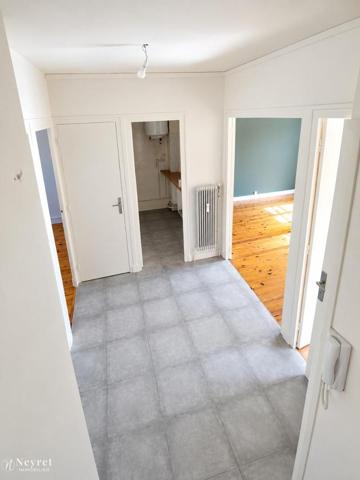 F3 5 RUE DES ARTS ST ETIENNE - F3 traversant, lumineux, ...