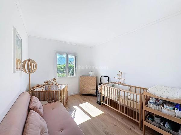 Vente                                                      Appartement
                        
                     3 pièces                      75 m2                     à Calvi
