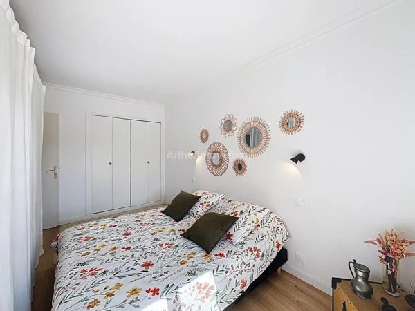 Vente                                                      Appartement
                        
                     3 pièces                      75 m2                     à Calvi