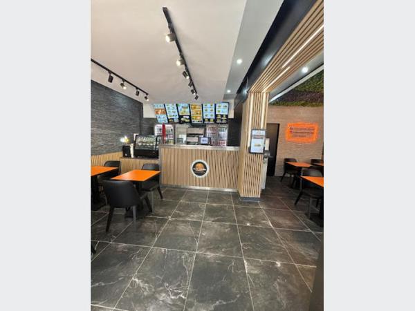 Local commecrial à Louer à LILLE 2134 €