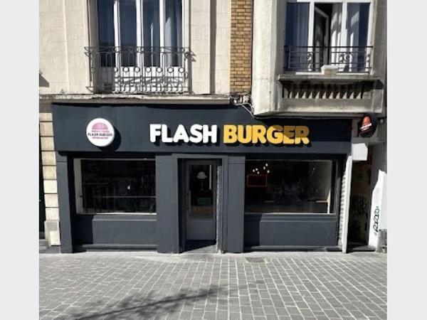 Local commecrial à Louer à LILLE 2134 €